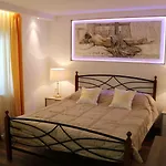 House Sandra 3* Split