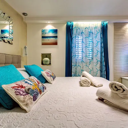 Гостевой дом House Sandra 3*