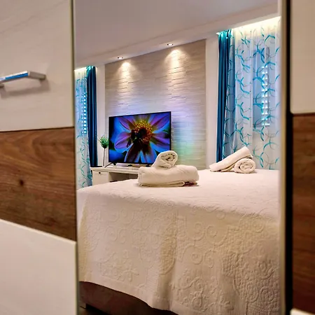 House Sandra 3* Сплит