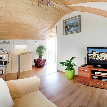 House Sandra Gasthuis 3*