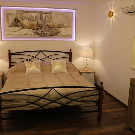 House Sandra بيت ضيافة