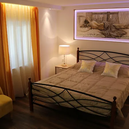 Gasthuis House Sandra 3*