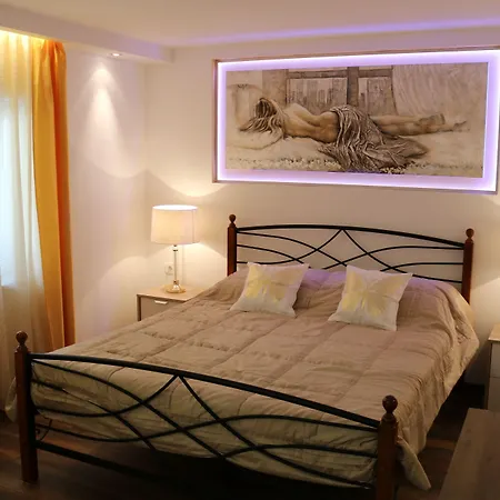 House Sandra 3* Split