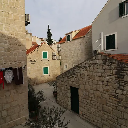 House Sandra 3* Split