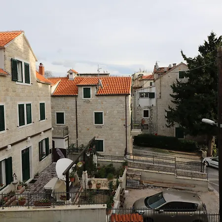 House Sandra 3* Split