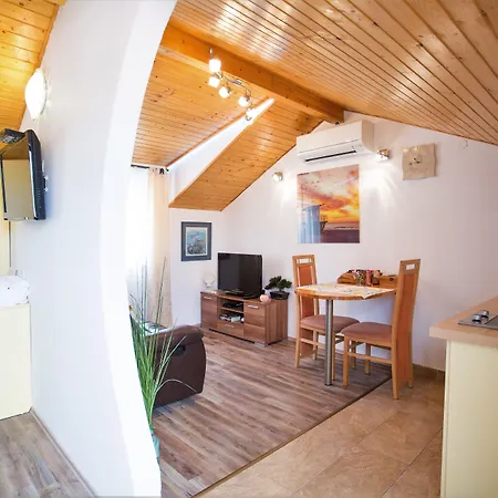 House Sandra Гостевой дом