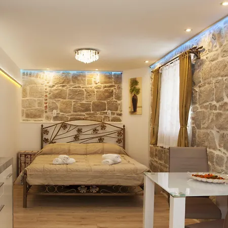 House Sandra 3*