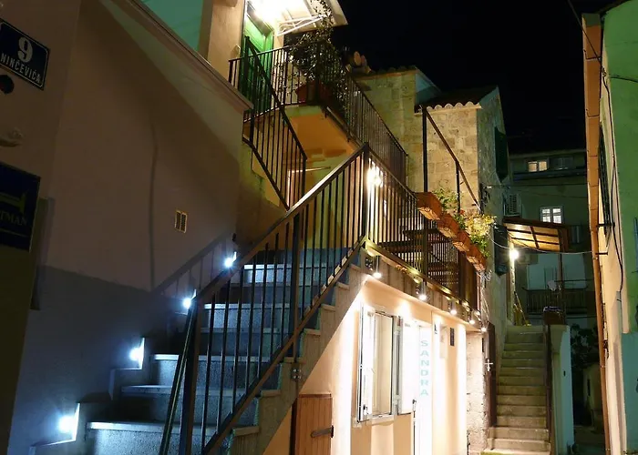 Gostinjska kuća House Sandra