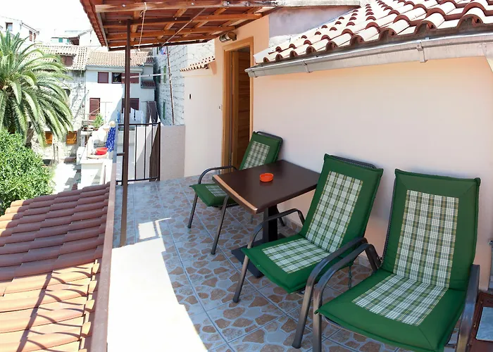 Guest house House Sandra 3*