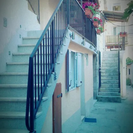 Gostinjska kuća House Sandra