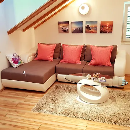 Gostinjska kuća House Sandra