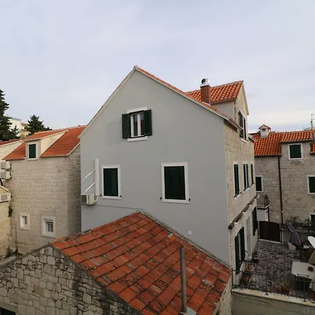 House Sandra Gostinjska kuća 3*